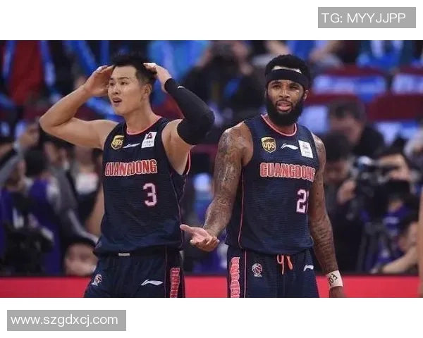 广东队训练动态小胡与双小外表现亮眼徐杰归队杜润旺防守积极发声