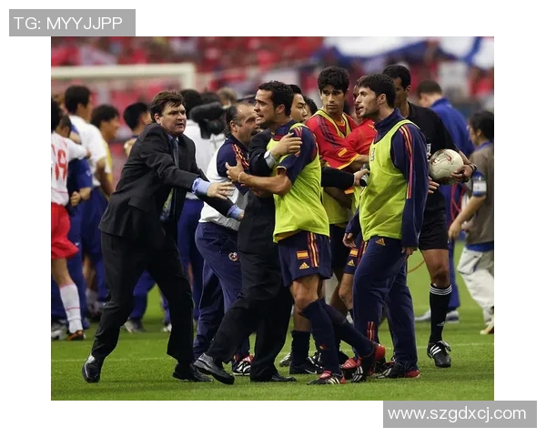 帕梅拉斯与维多利的激烈对决揭示足球战术与团队协作的精彩瞬间